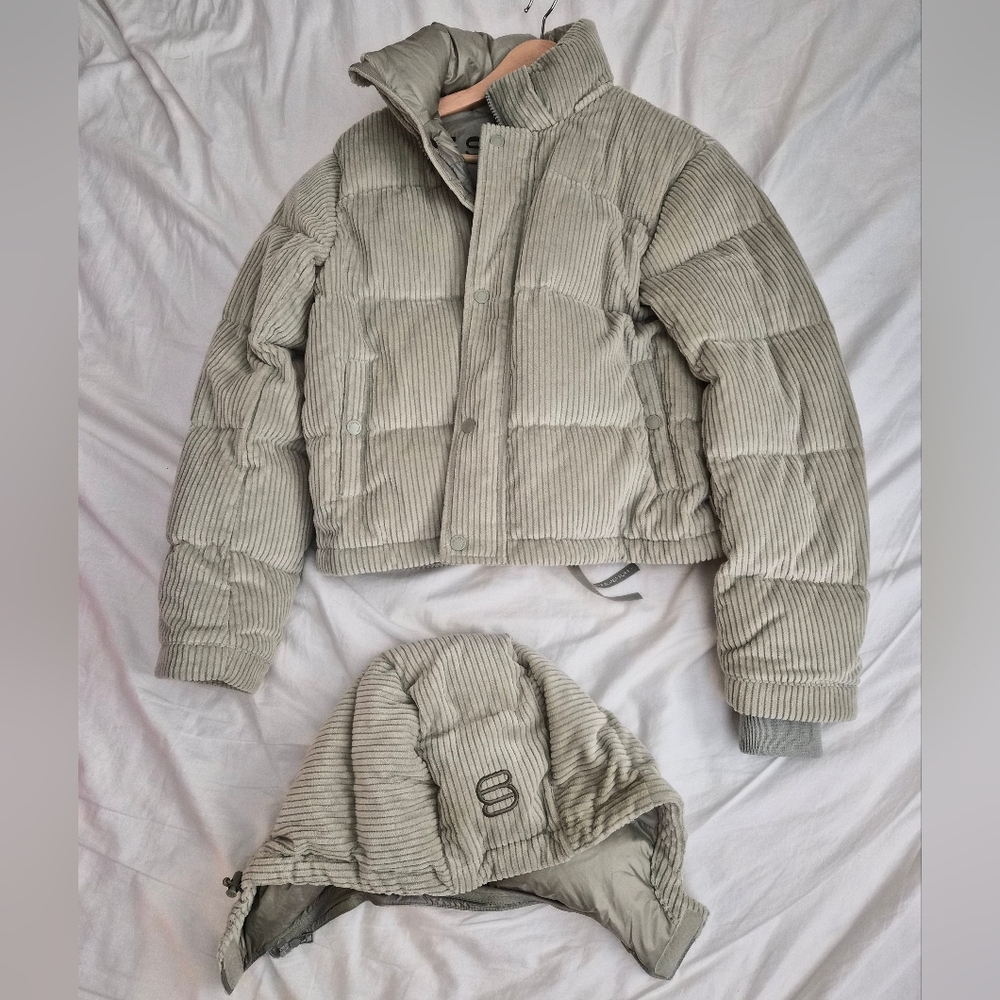 Aritzia Super Puff Corduroy Shorty Jacket